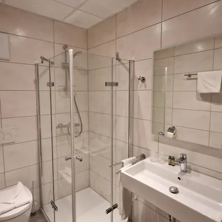 Schwarzer Adler - Garni Отель Ipsheim