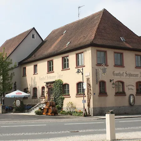 Отель Schwarzer Adler - Garni Ipsheim