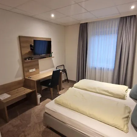 Hotel Schwarzer Adler - Garni