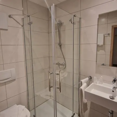 Schwarzer Adler - Garni Hotel 3*