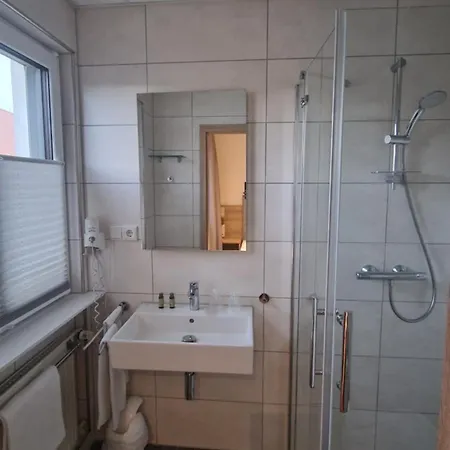 Schwarzer Adler - Garni 3*