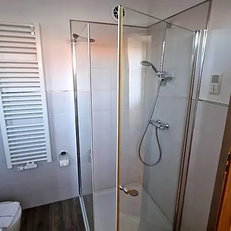 Schwarzer Adler - Garni 3* Ipsheim